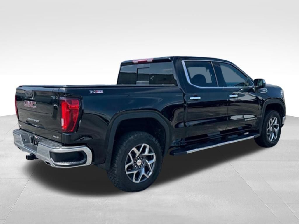 Used 2023 GMC Sierra 1500 SLT w/ SLT Premium Package AWD/4WD image 7
