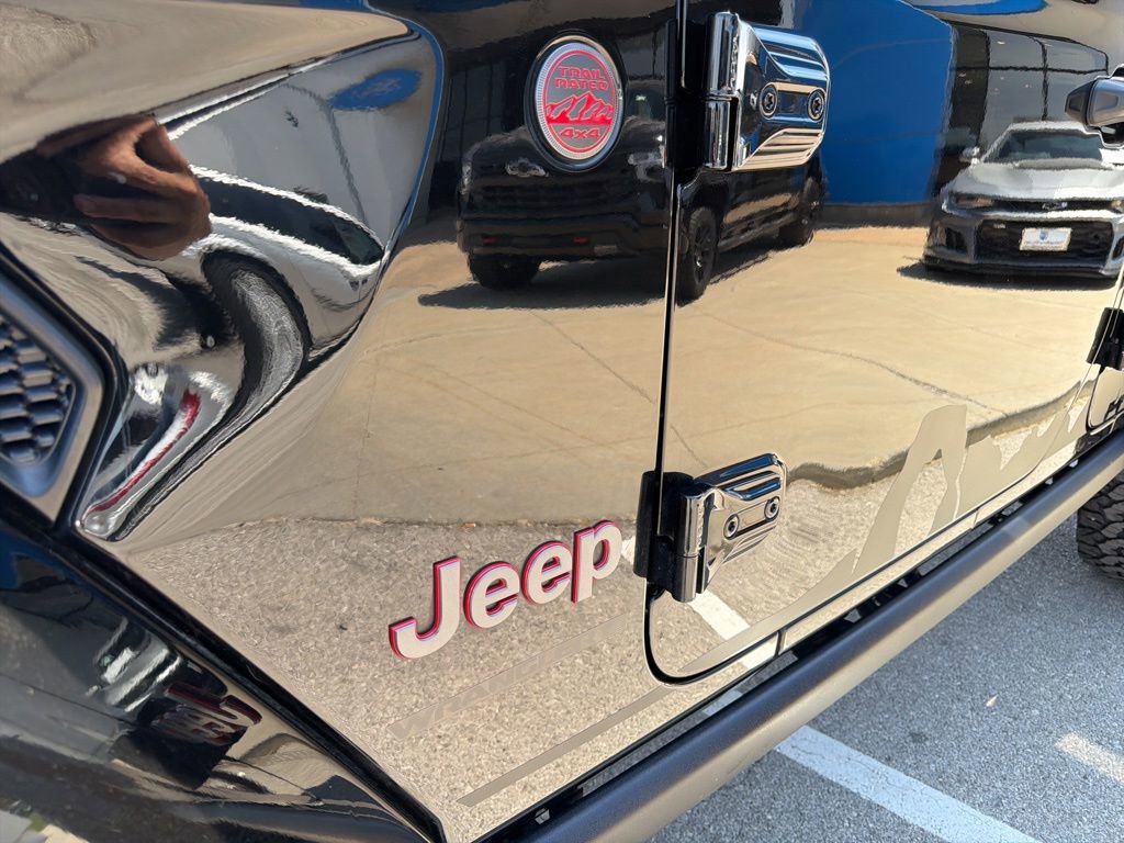 Used 2024 Jeep Wrangler Unlimited Rubicon AWD/4WD image 10