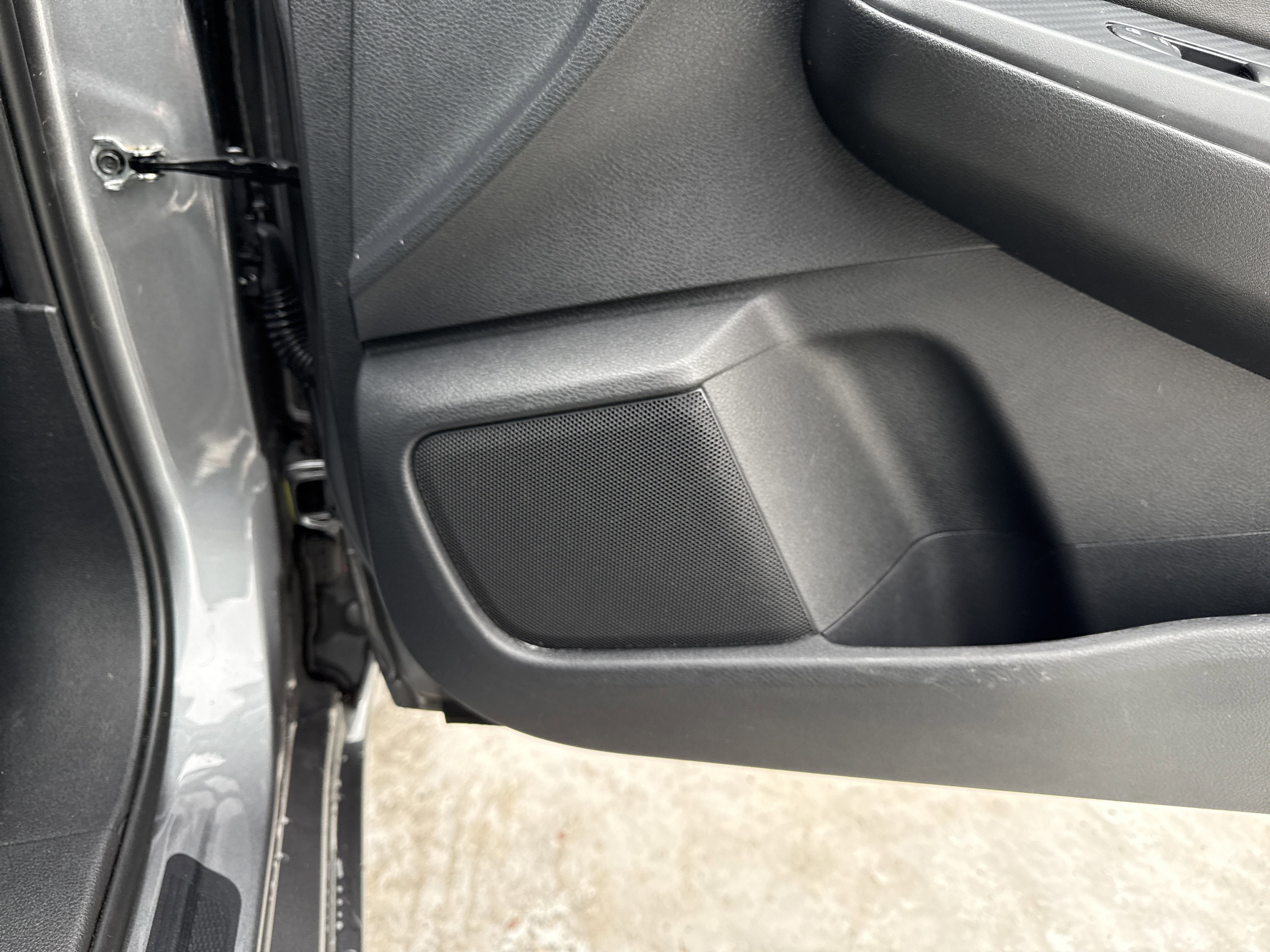 Used 2024 Nissan Sentra SV image 32