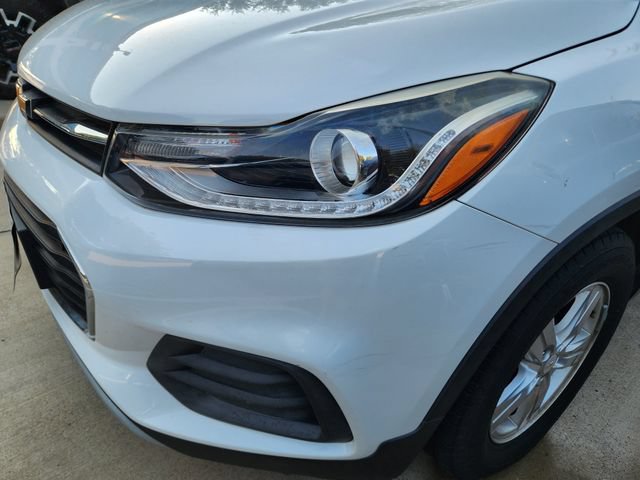 Used 2018 Chevrolet Trax LT w/ LT Convenience Package FWD image 7