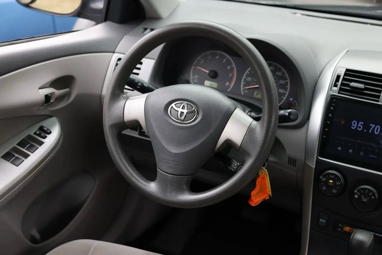 Used 2010 Toyota Corolla LE FWD image 26