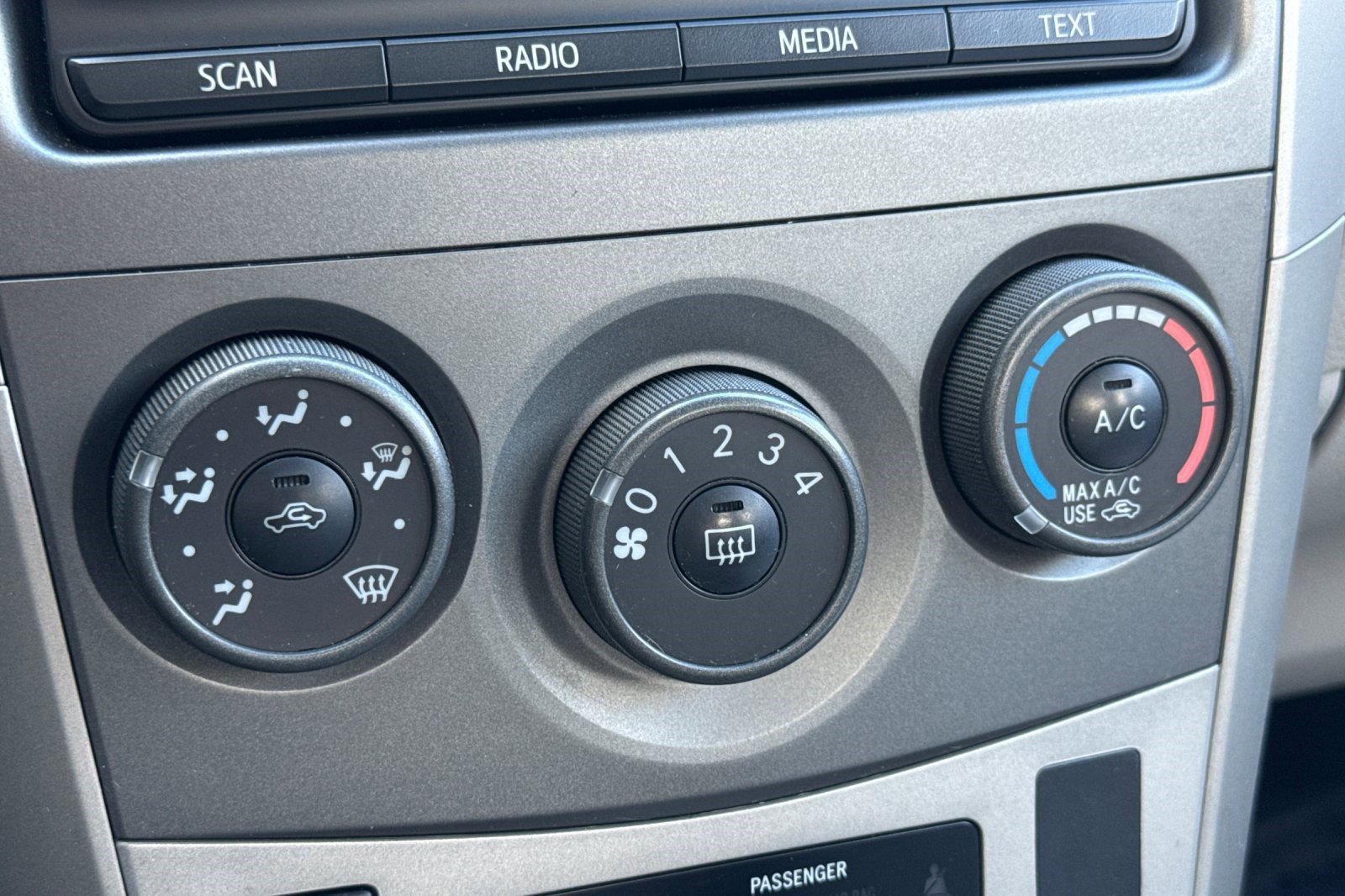 Used 2012 Toyota Corolla LE image 23