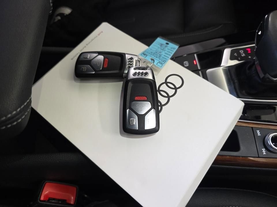 Used 2023 Audi A4 2.0T Premium w/ Convenience Package image 13