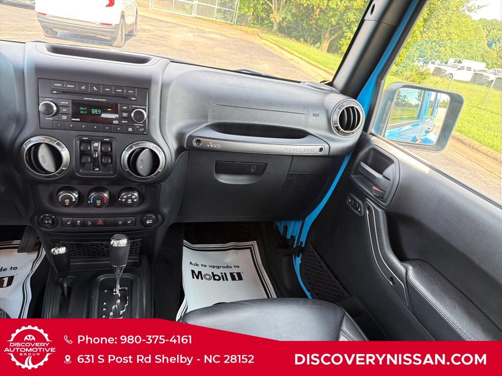 Used 2018 Jeep Wrangler Unlimited Sahara AWD/4WD image 30