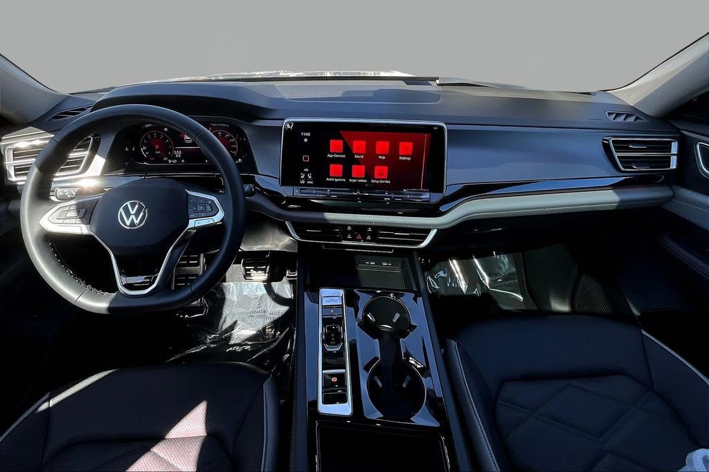 New 2026 Volkswagen Atlas Peak Edition image 7