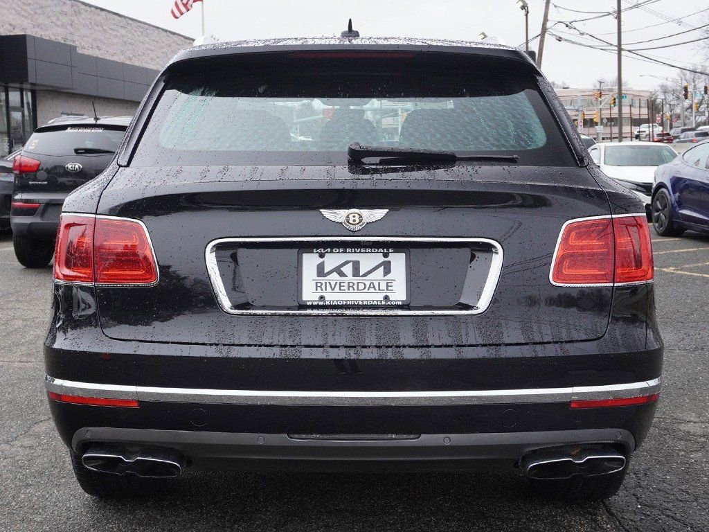 Used 2019 Bentley Bentayga AWD/4WD image 12