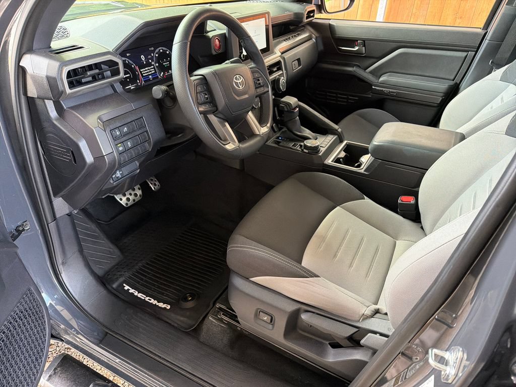 Used 2025 Toyota Tacoma TRD Sport AWD/4WD image 2
