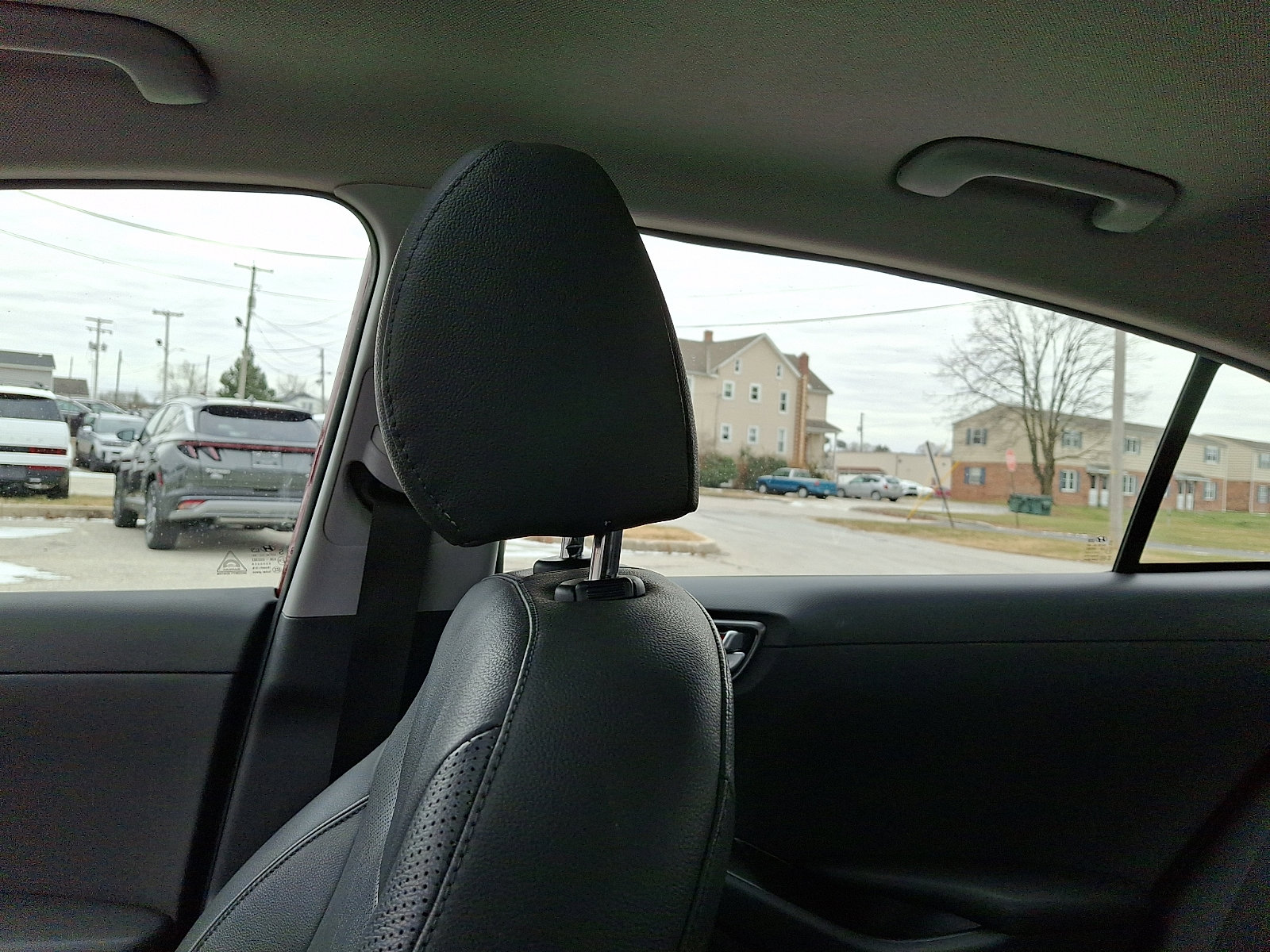 Used 2020 Hyundai Ioniq Limited image 17