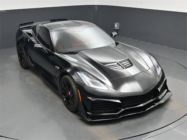 Used 2015 Chevrolet Corvette Z06 w/ 2LZ Preferred Equipment Group image 41