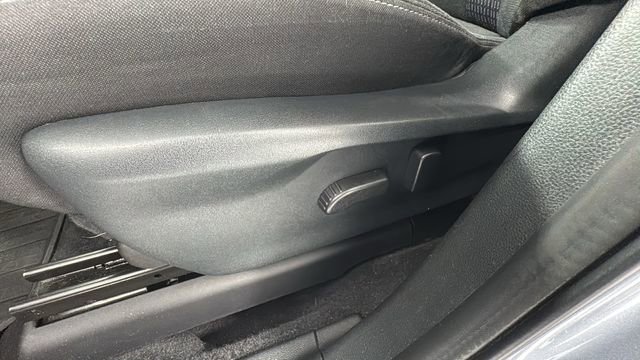 Used 2022 Subaru Ascent Premium image 11