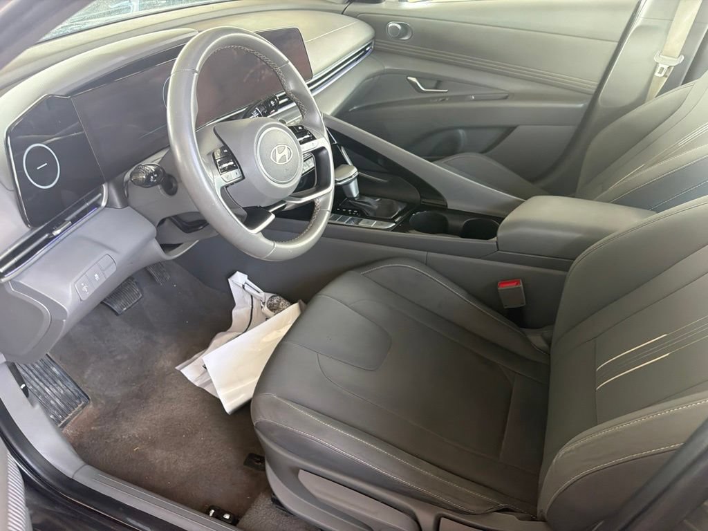 Used 2024 Hyundai Elantra SEL w/ Convenience Package FWD image 8