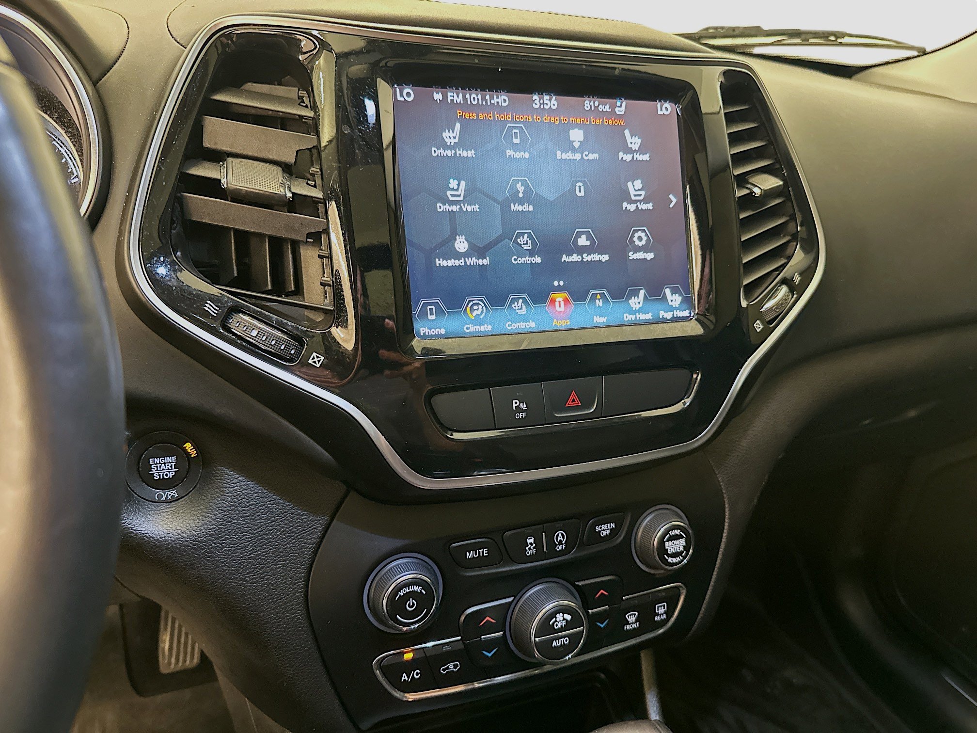 Used 2019 Jeep Cherokee Overland image 26