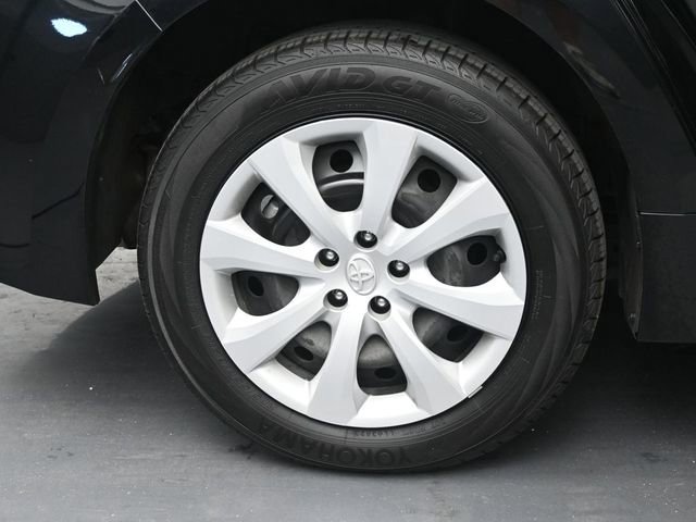 Used 2024 Toyota Corolla LE image 32