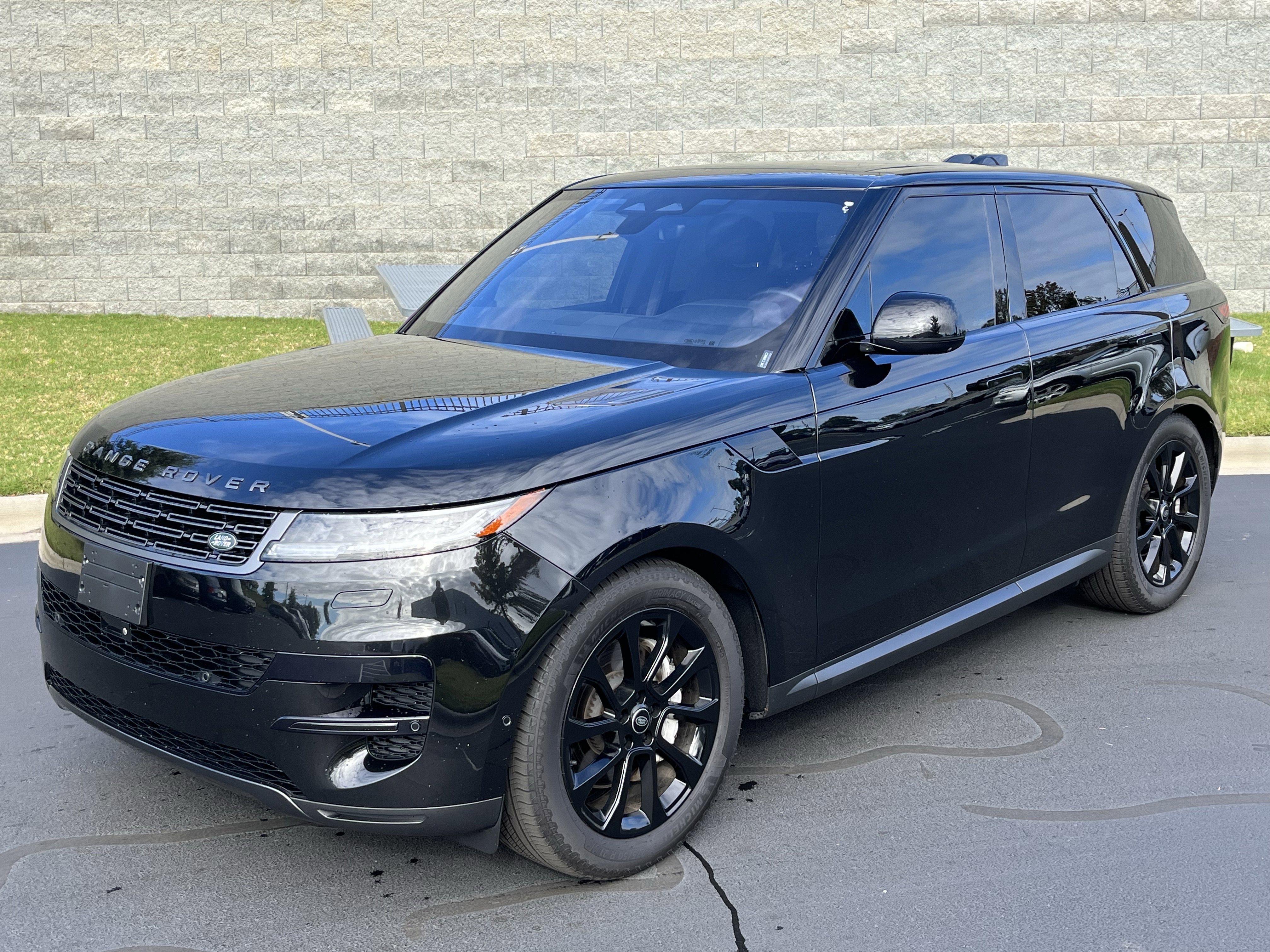 Used 2023 Land Rover Range Rover Sport SE
