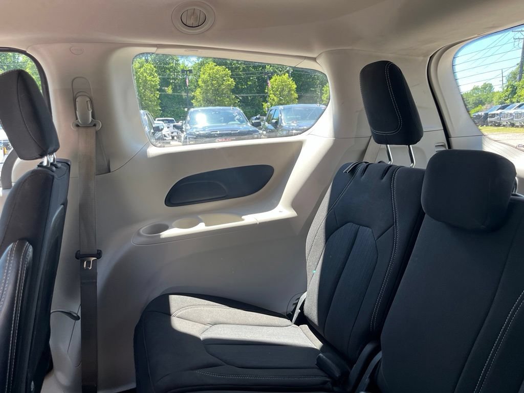 Used 2023 Chrysler Voyager LX FWD image 30