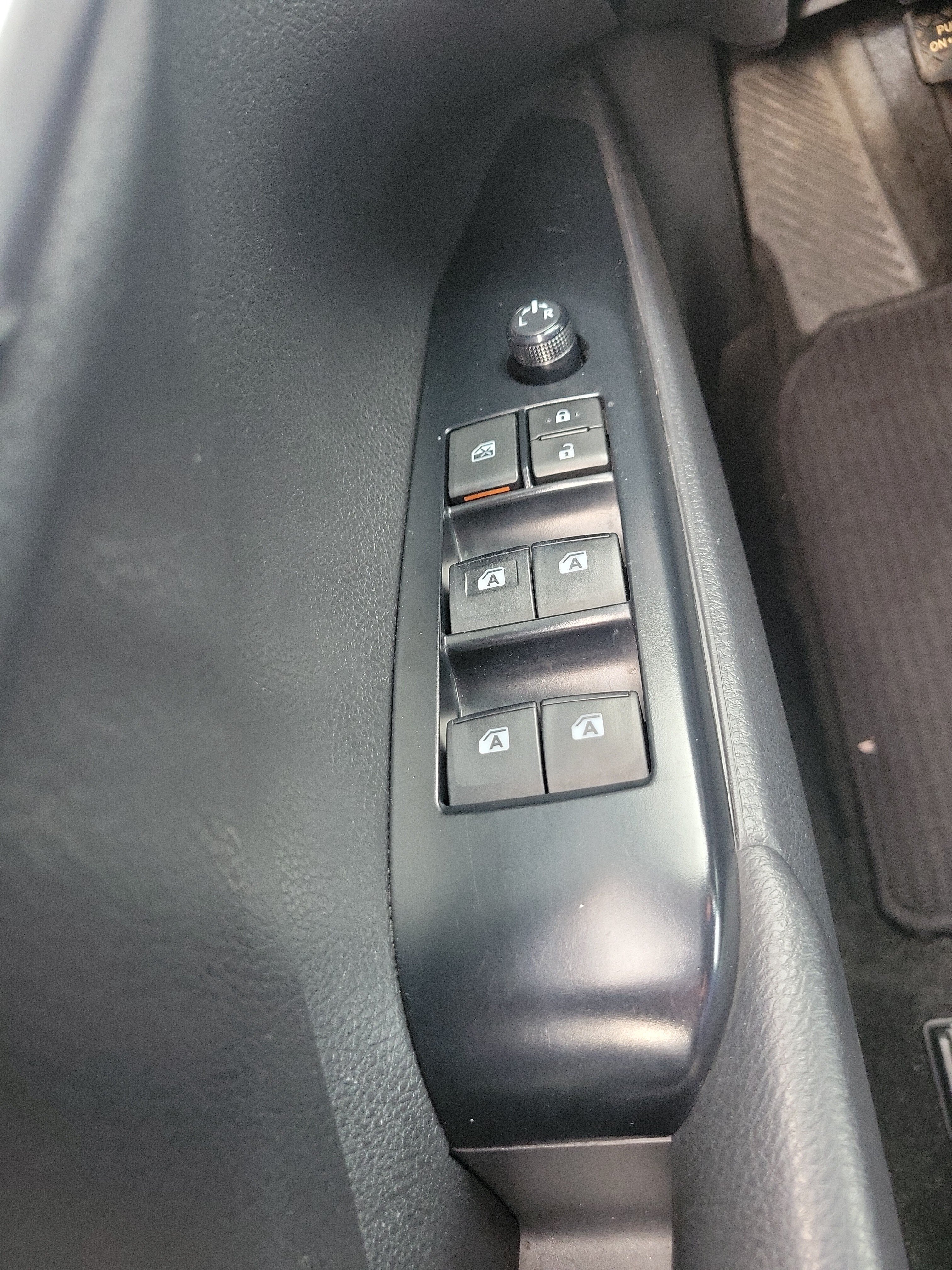 Certified 2019 Toyota Camry LE FWD image 15