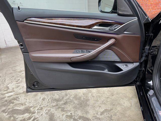 Used 2018 BMW 540i xDrive w/ Luxury Seating Package image 10