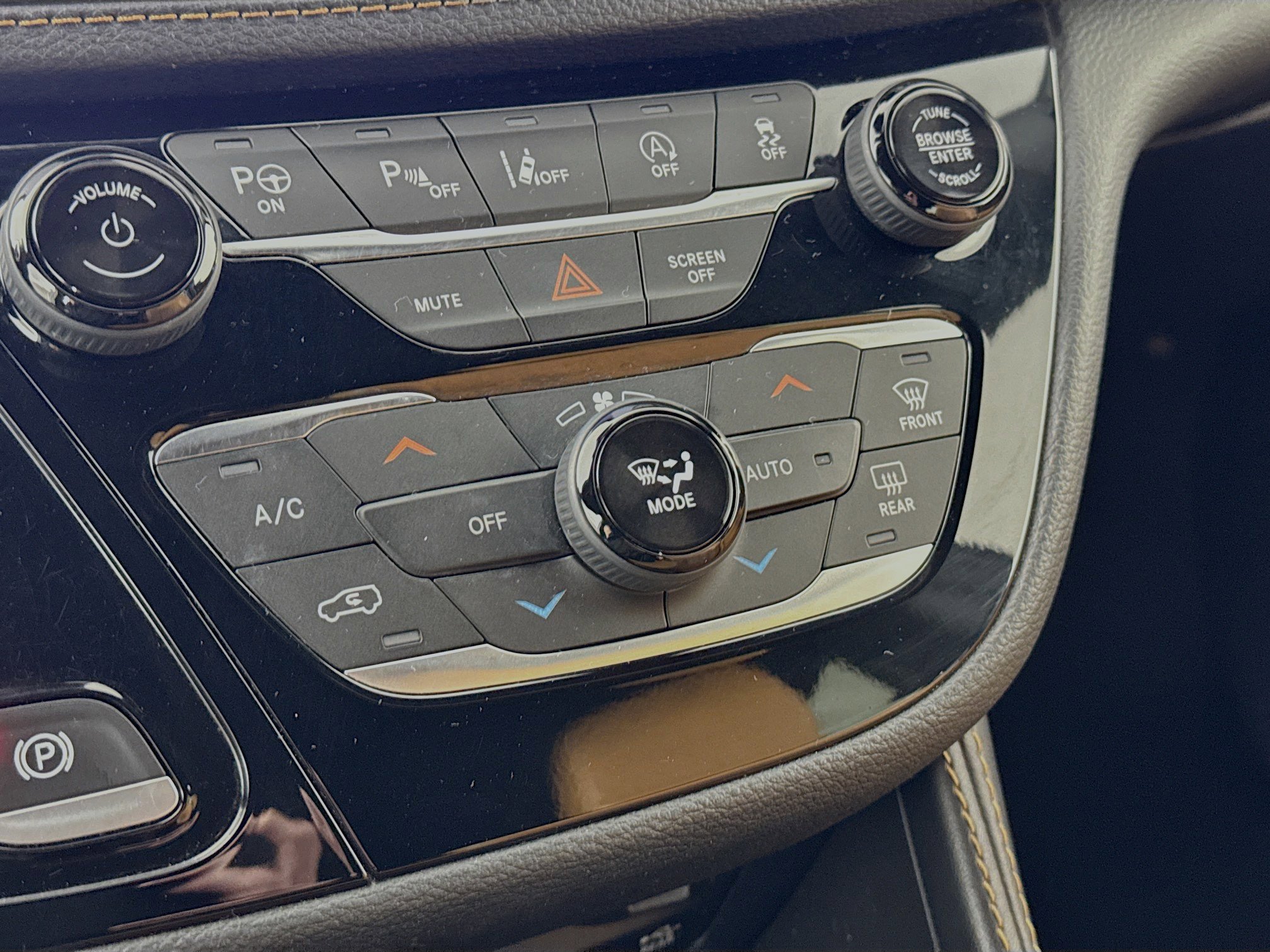 Used 2022 Chrysler Pacifica Pinnacle image 16