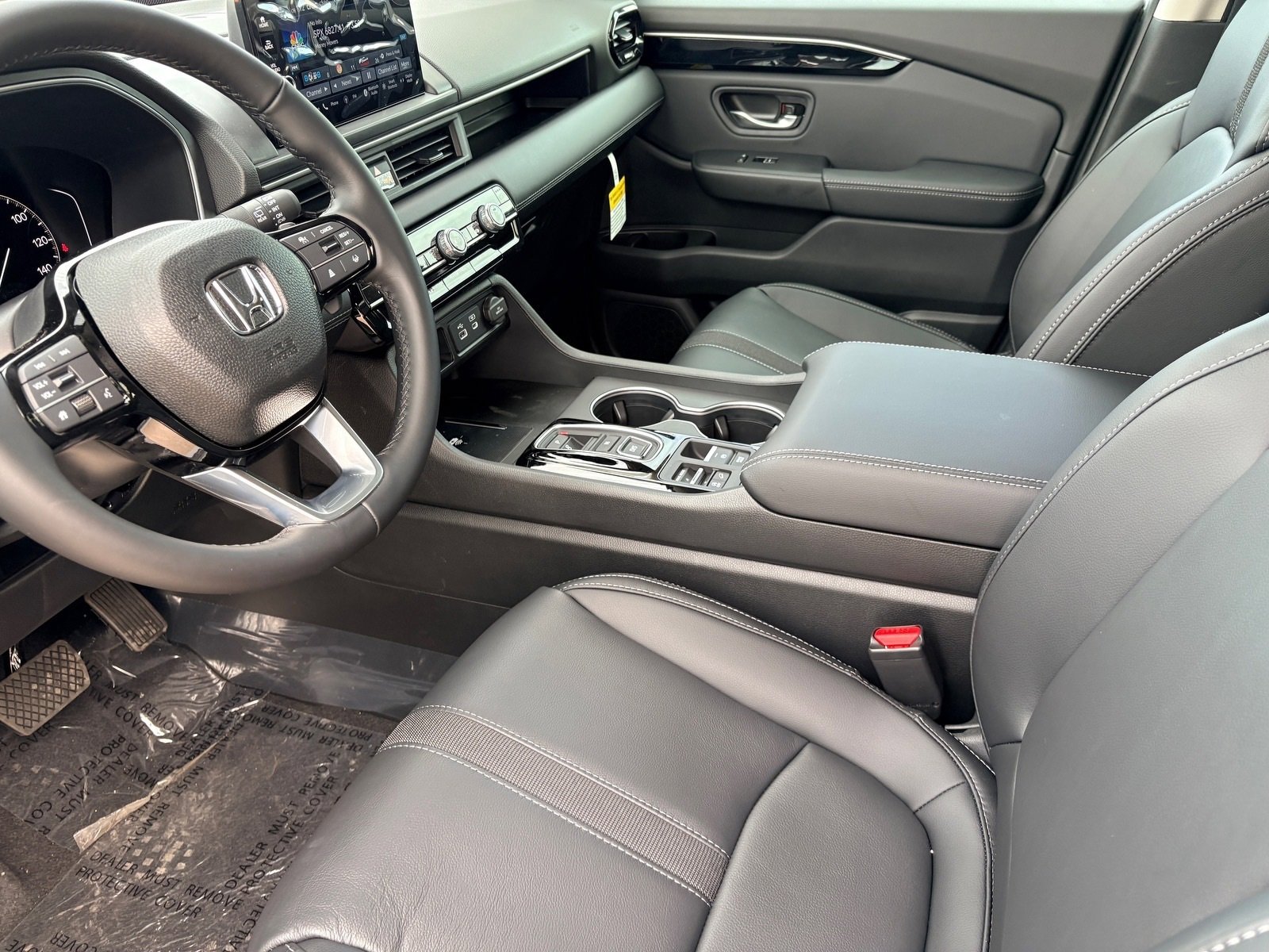 New 2025 Honda Pilot Touring image 12