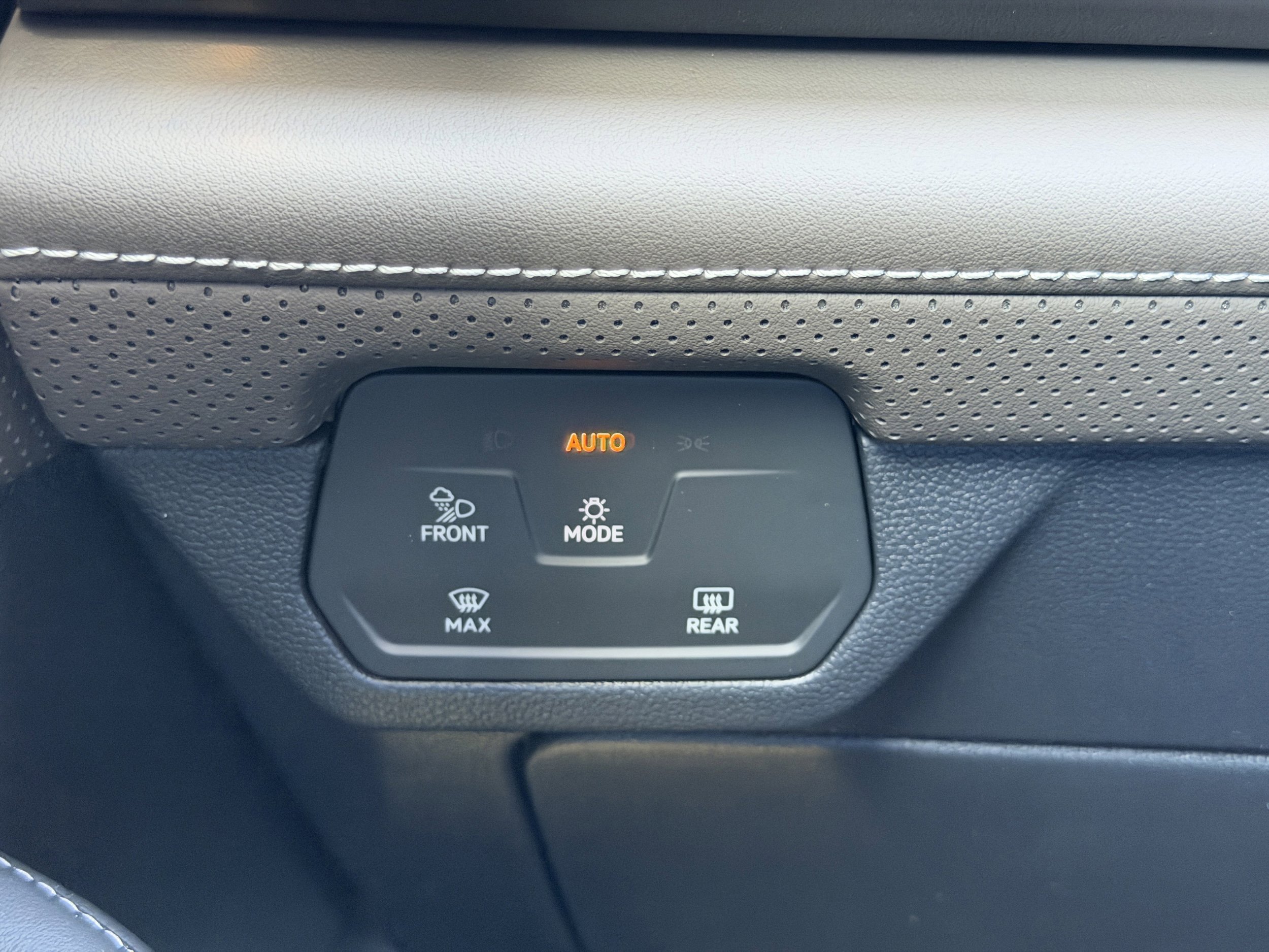New 2026 Volkswagen Atlas SEL AWD/4WD image 24