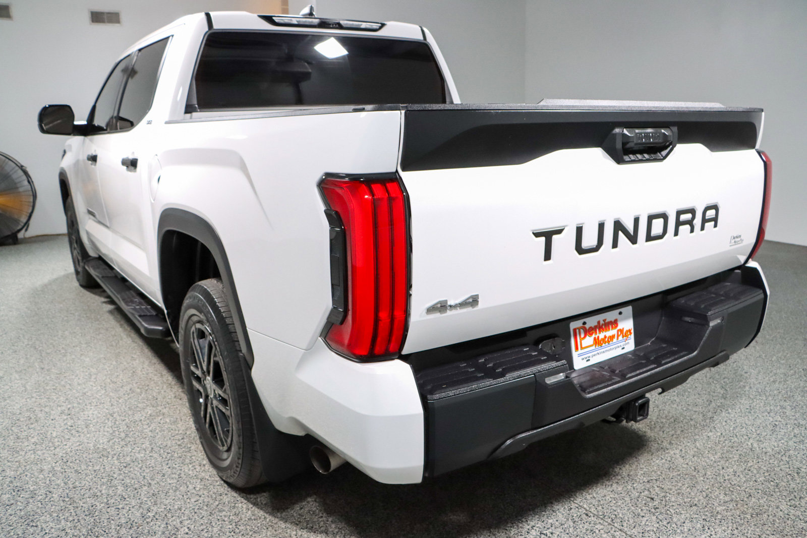Used 2024 Toyota Tundra SR5 AWD/4WD image 9