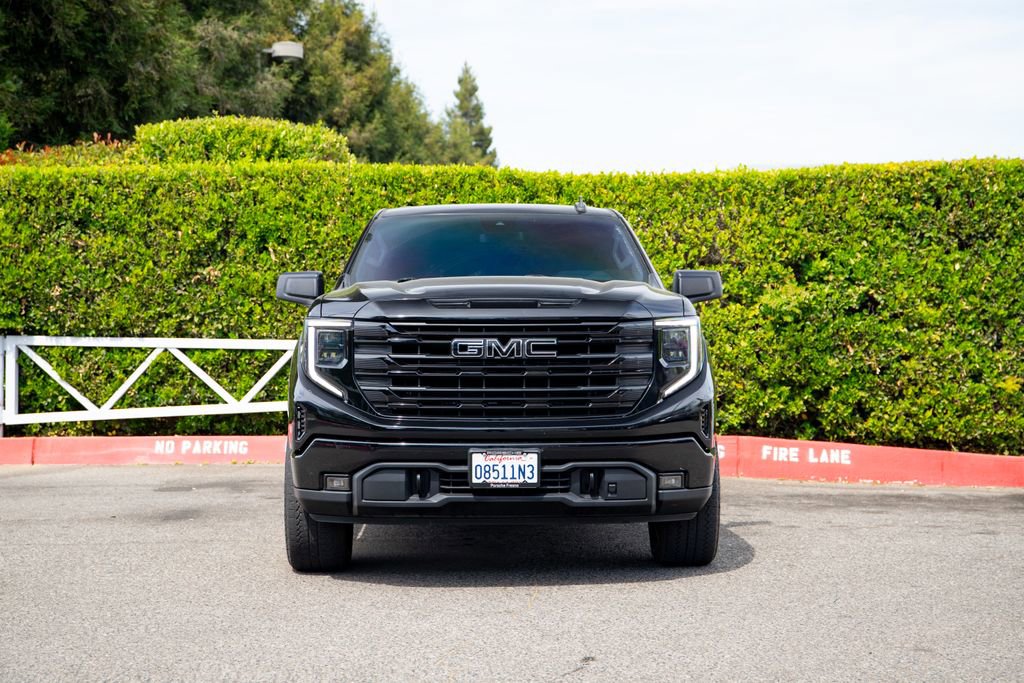 Used 2022 GMC Sierra 1500 Elevation image 2