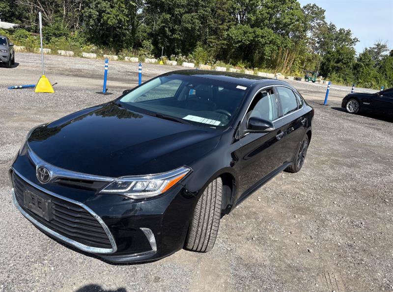 Used 2018 Toyota Avalon Touring w/ All Weather Liner Package FWD image 4