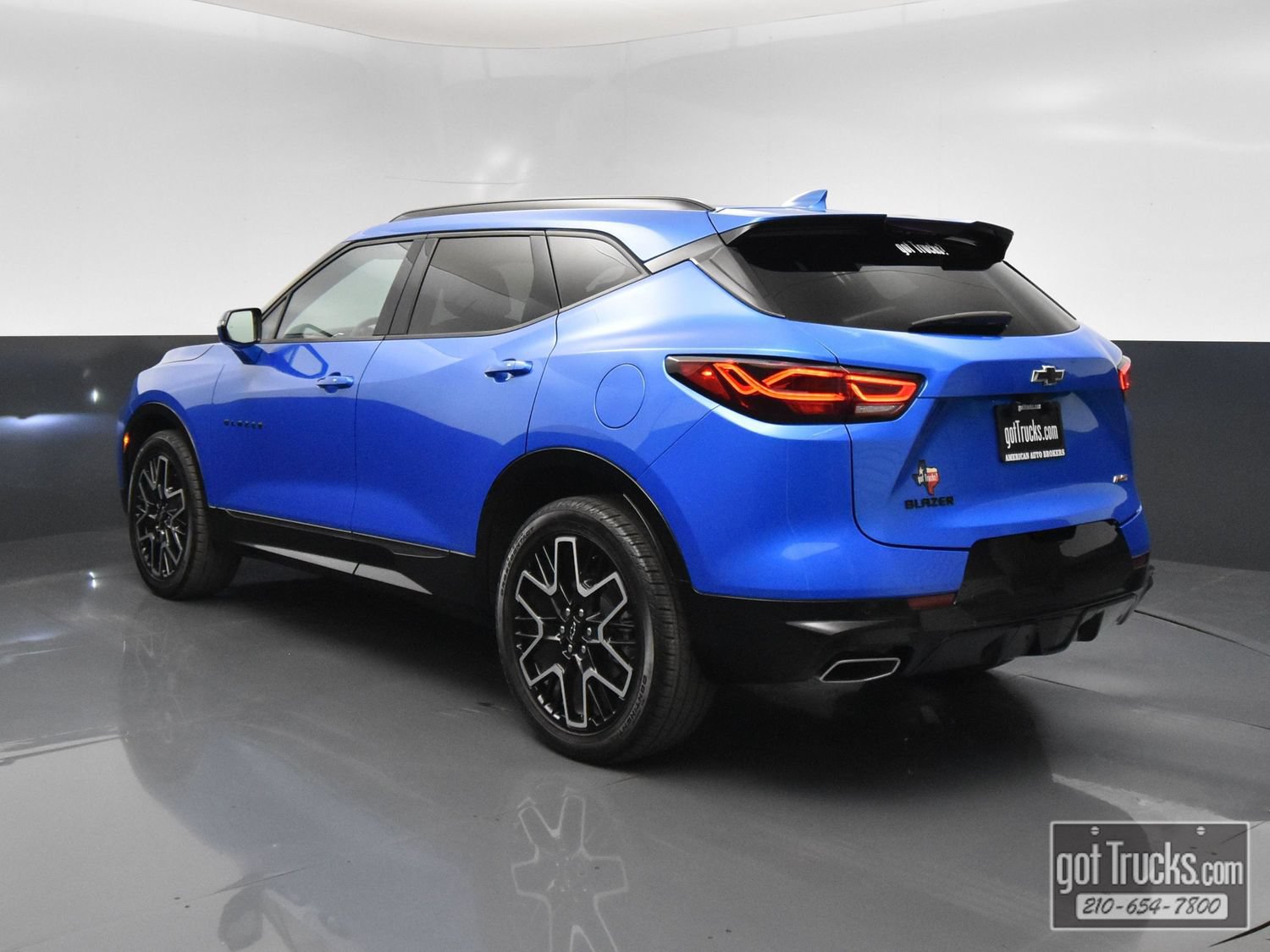 Used 2024 Chevrolet Blazer RS w/ Driver Confidence II Package FWD image 5