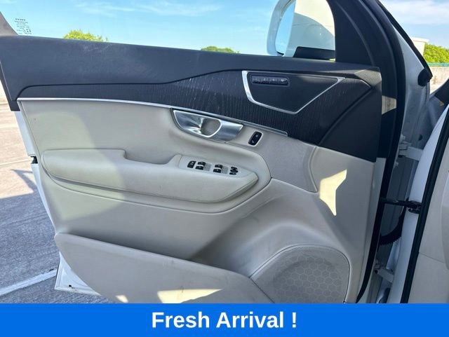 Used 2020 Volvo XC90 T6 Momentum AWD/4WD image 13