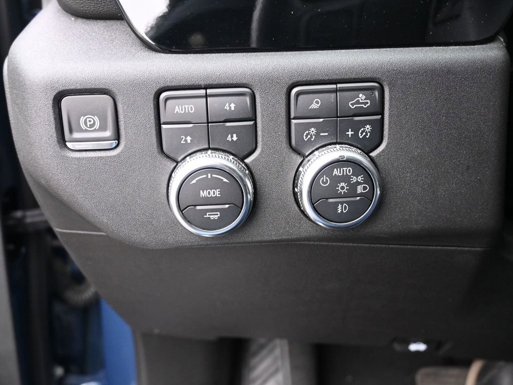 Used 2024 GMC Sierra 3500 SLT w/ SLT Premium Package image 37