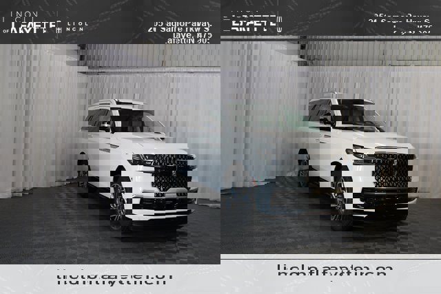 New 2025 Lincoln Navigator Reserve image 24