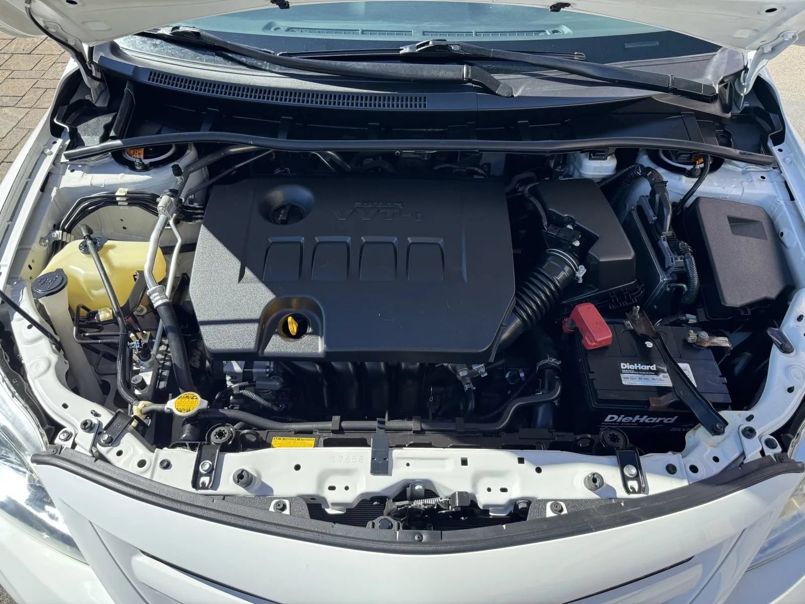 Used 2012 Toyota Corolla LE FWD image 35
