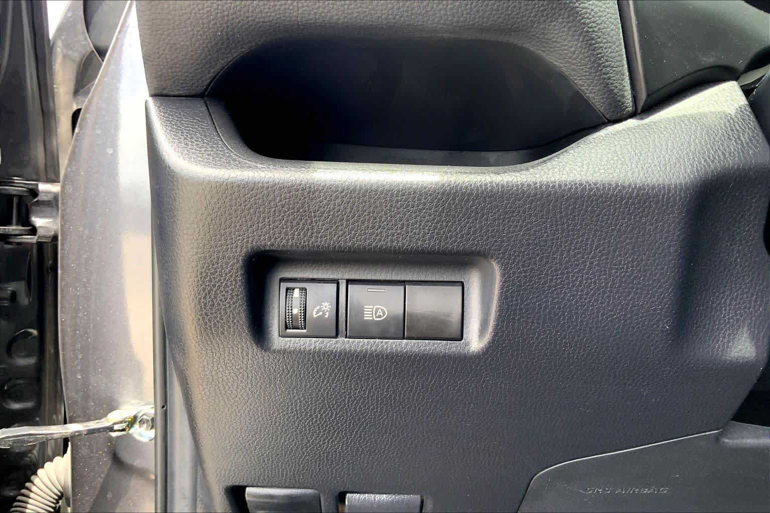 Used 2023 Toyota RAV4 LE FWD image 33