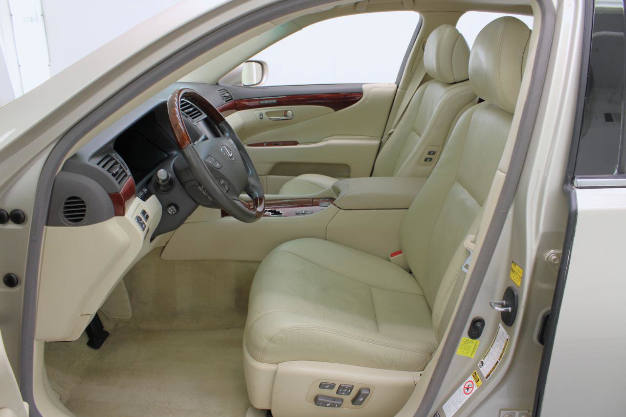 Used 2012 Lexus LS 460 w/ Luxury Value Edition RWD image 33