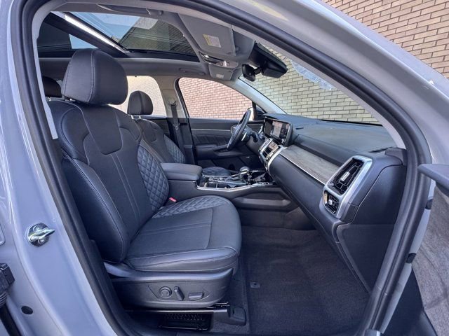 Used 2023 Kia Sorento SX Prestige AWD/4WD image 8