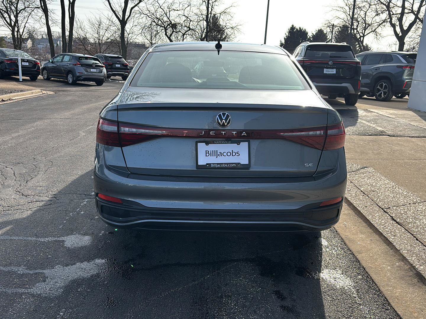 Used 2025 Volkswagen Jetta SE w/ Black Wheel Package image 10