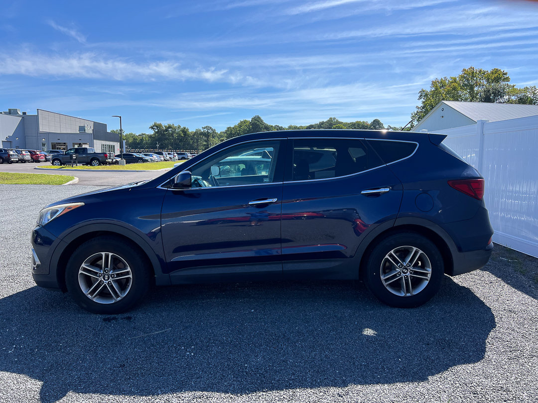 Used 2018 Hyundai Santa Fe Sport FWD image 2