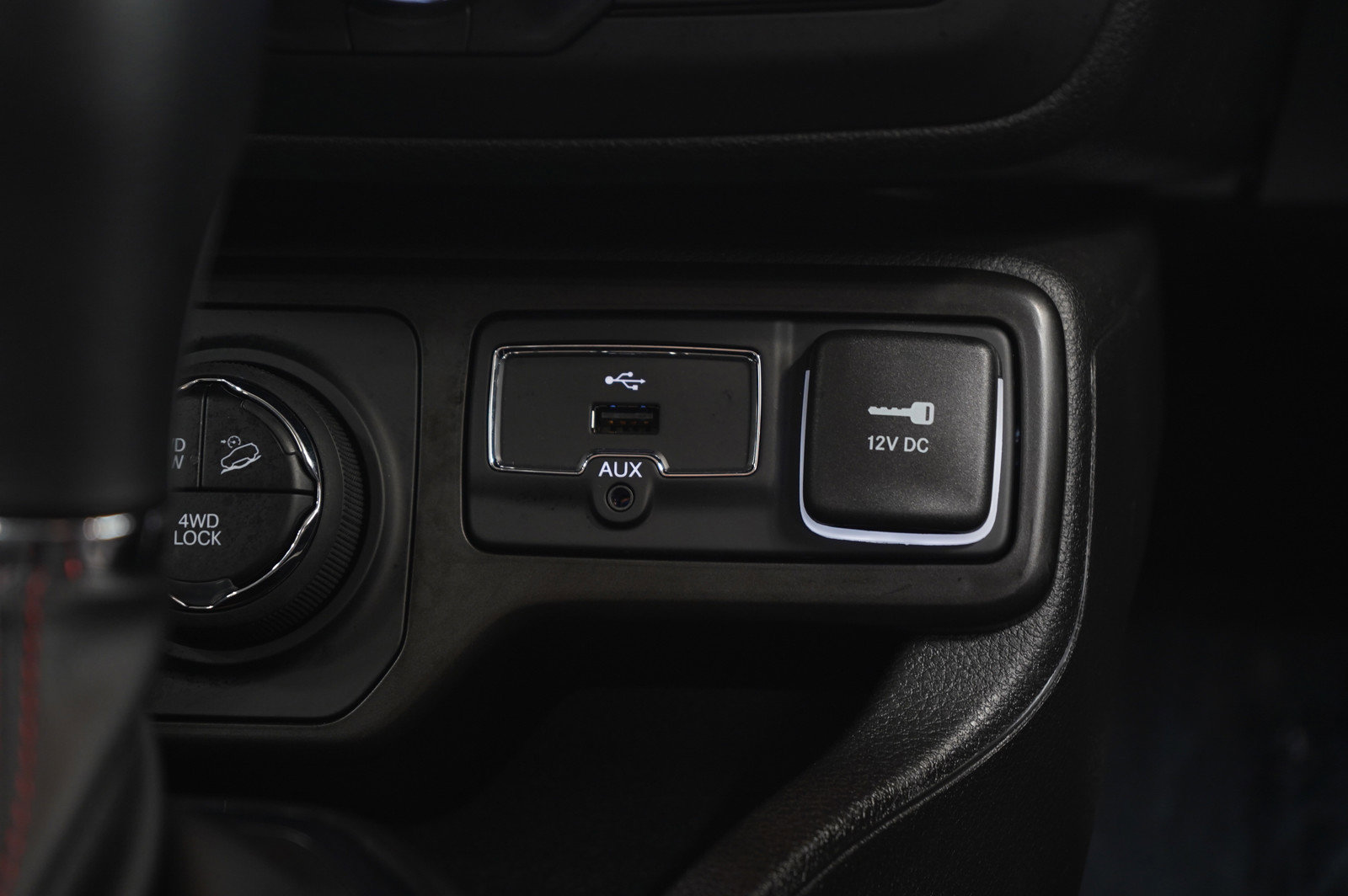 Used 2023 Jeep Renegade Trailhawk w/ Trailhawk Elite Group AWD/4WD image 20