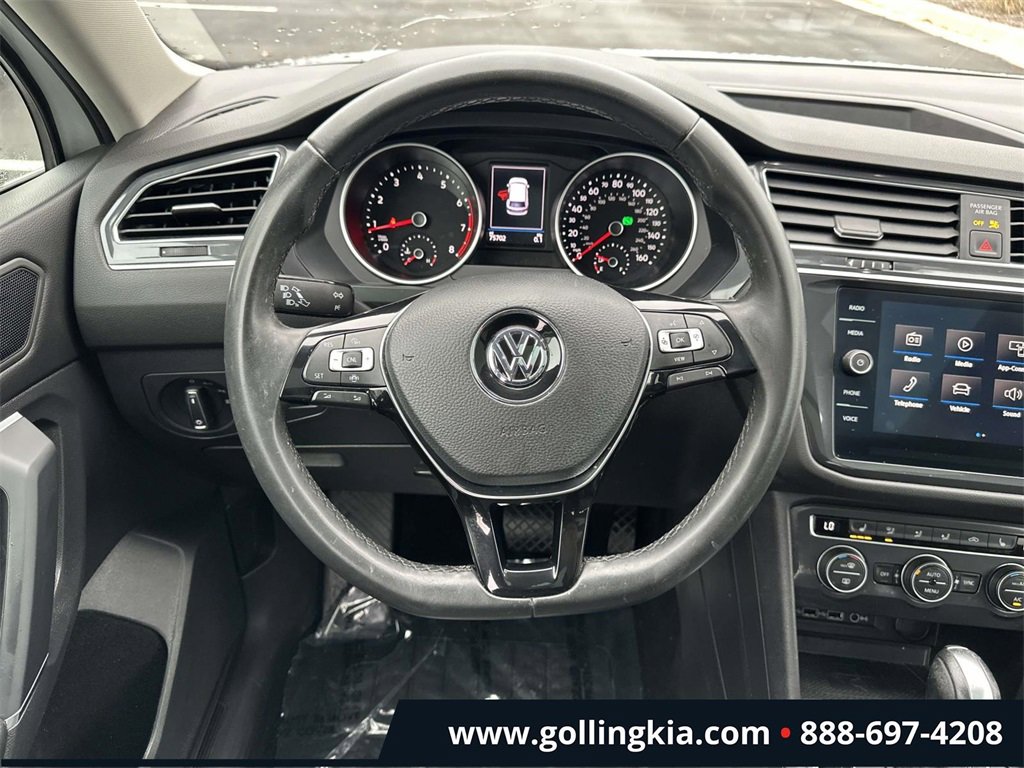Used 2020 Volkswagen Tiguan SE w/ Panoramic Sunroof Package image 14