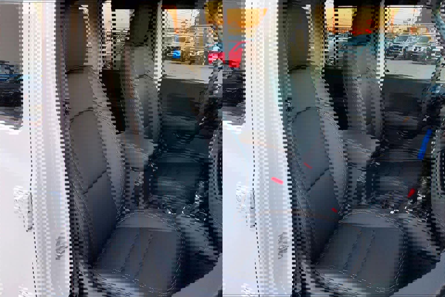 Used 2025 Jeep Wrangler Sahara w/ Safety Group image 8