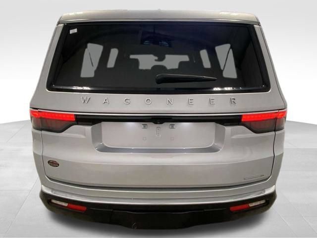 Used 2024 Jeep Wagoneer L Series II w/ Flexible Seating Group AWD/4WD image 6