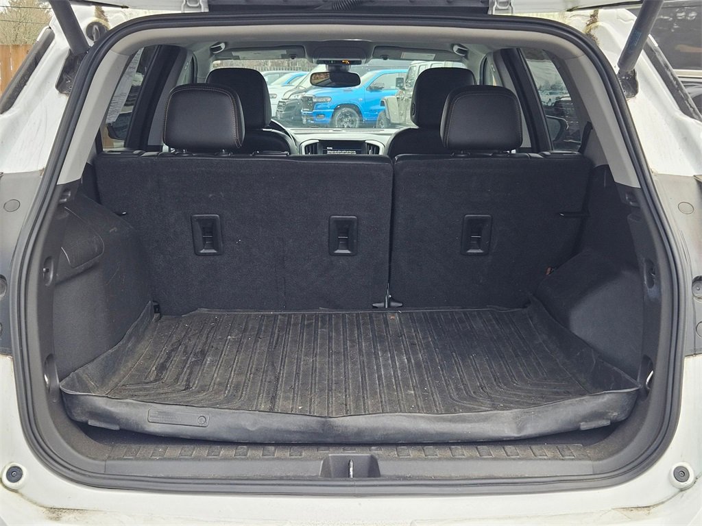 Used 2021 GMC Terrain SLT image 10