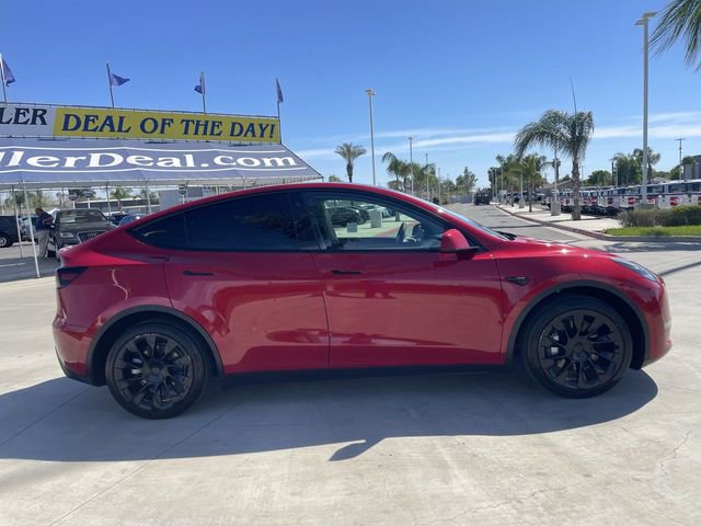 Used 2022 Tesla Model Y Long Range image 9