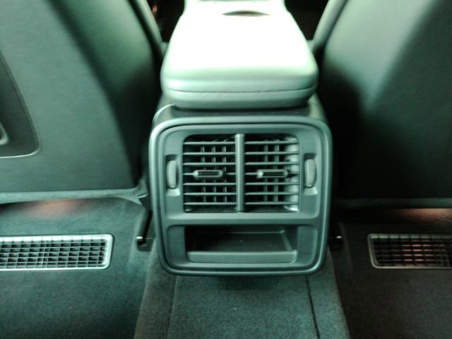 Used 2023 Porsche Taycan image 27