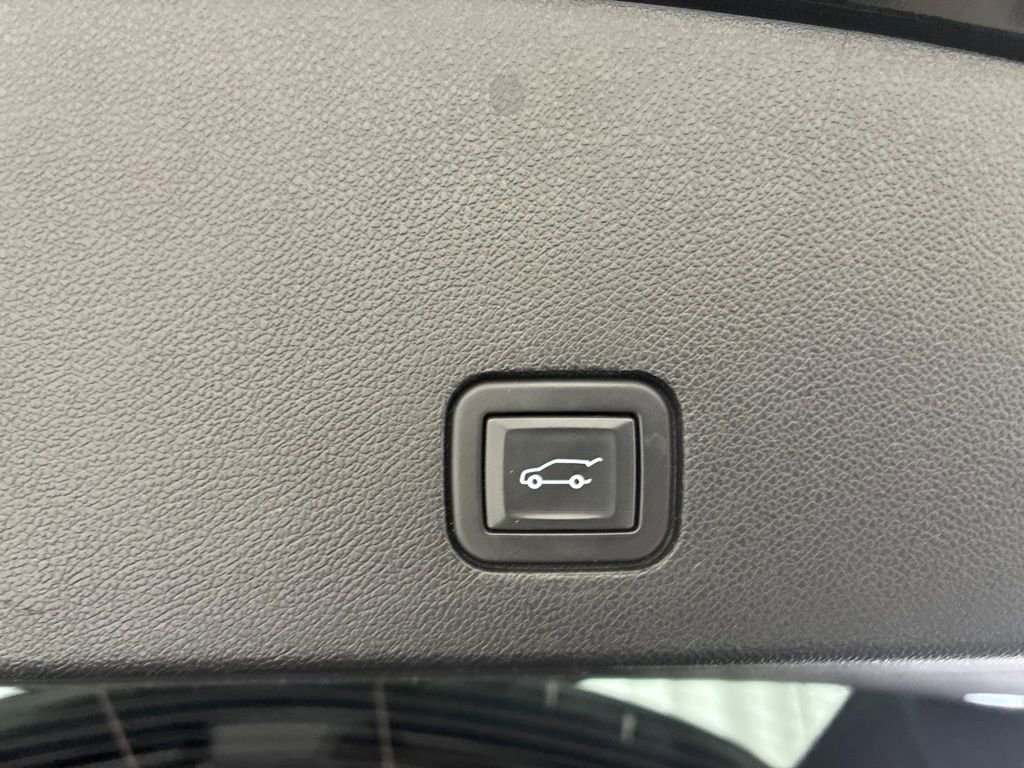 Used 2023 Cadillac XT6 Premium Luxury AWD/4WD image 7