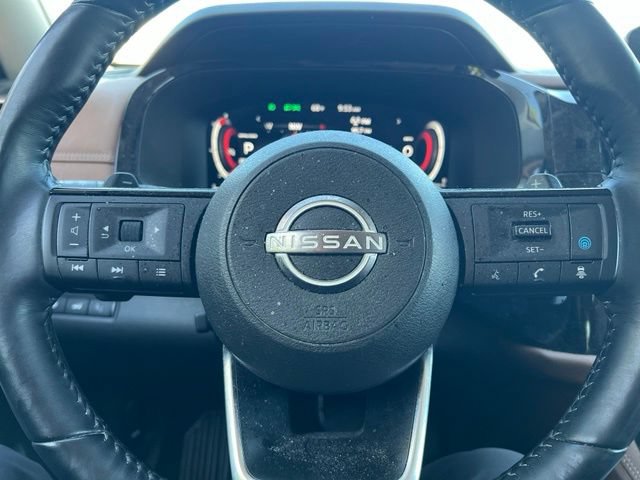 Used 2023 Nissan Pathfinder Platinum w/ Lighting Package (N93) FWD image 22
