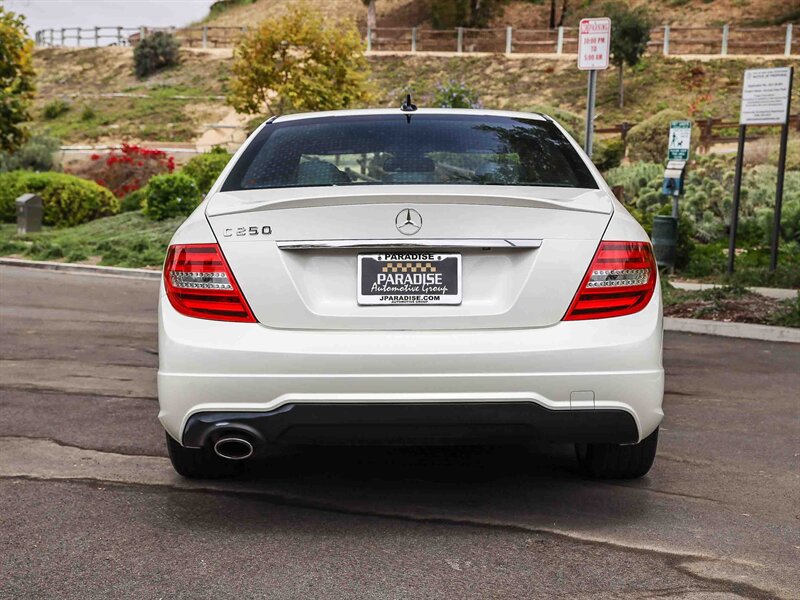 Used 2013 Mercedes-Benz C 250 Sedan image 4