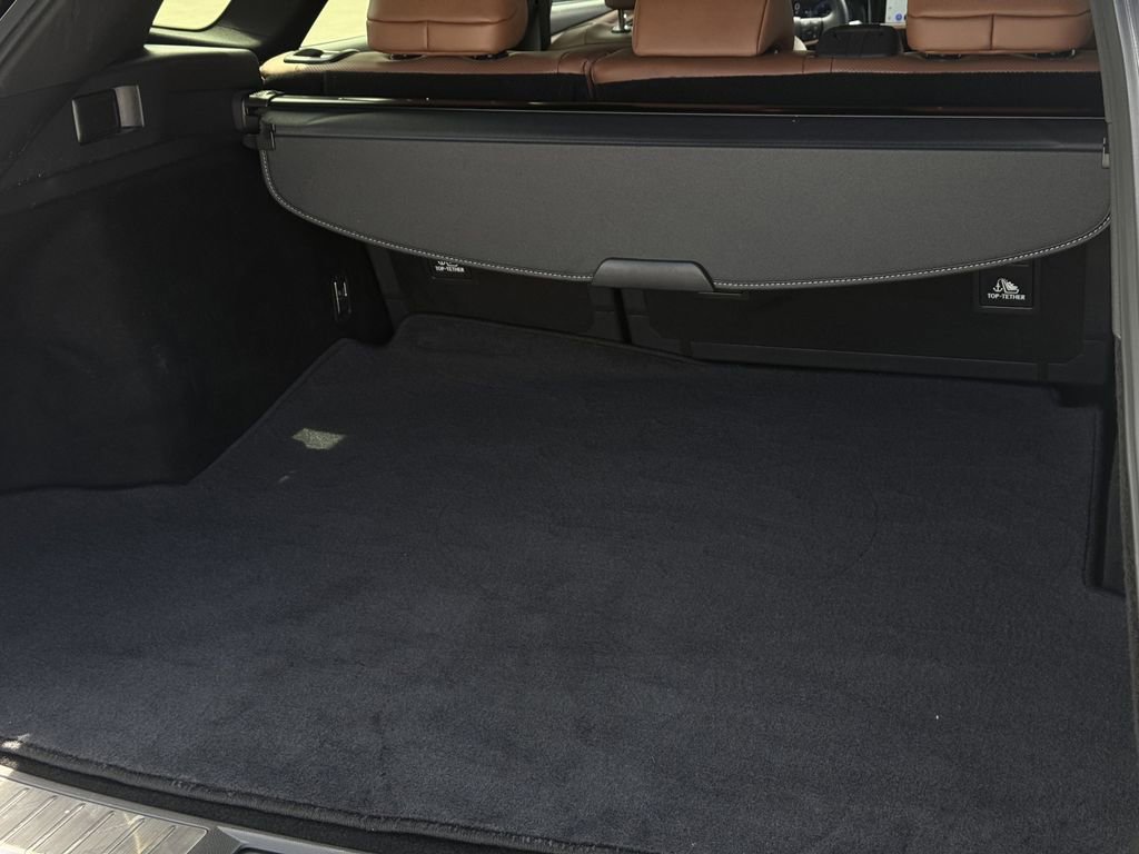 Used 2025 Toyota Crown Signia image 31