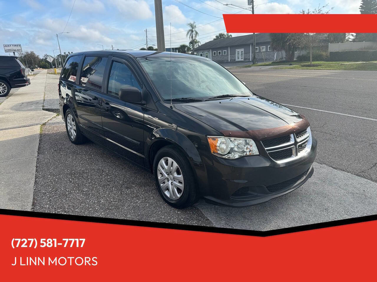 Used 2013 Dodge Grand Caravan American Value Package w/ UConnect Hands-Free Group FWD image 1
