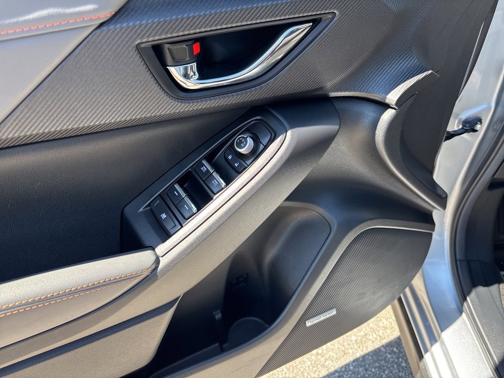 Used 2025 Subaru Crosstrek 2.5i Limited w/ Popular Package #3A image 9